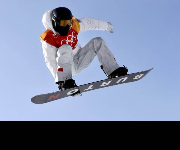 Shaun White Snowboarding