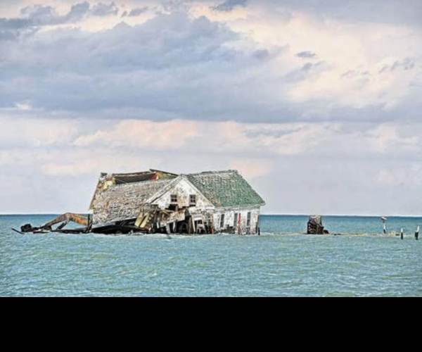 Sinking Island