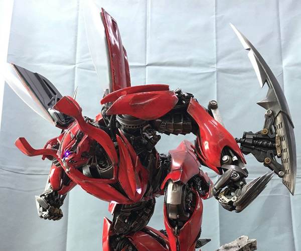 TRANSFORMERS: Dark of the Moon
