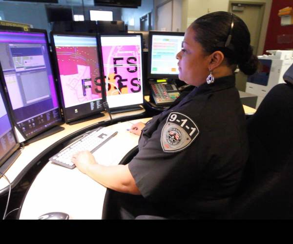 911 Operator