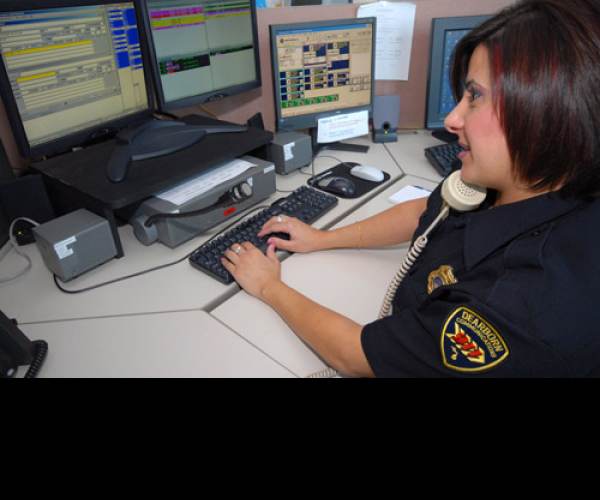 911 Operator