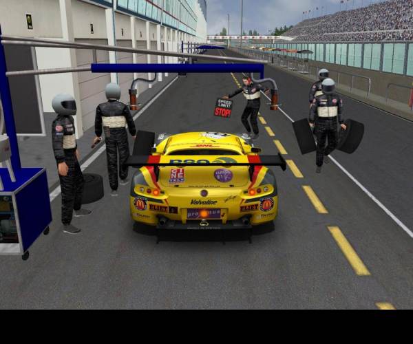 GTR 2 FIA GT Racing Game